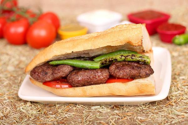 Yarım Ekmek Köfte
